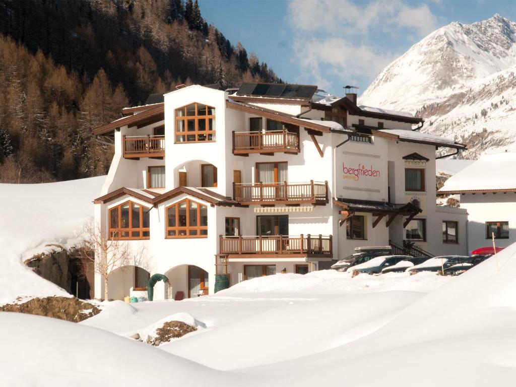 Pension Bergfrieden Обергургл Стая снимка